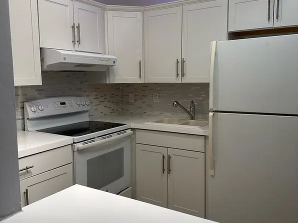83 Easthampton D, West Palm Beach, FL 33417