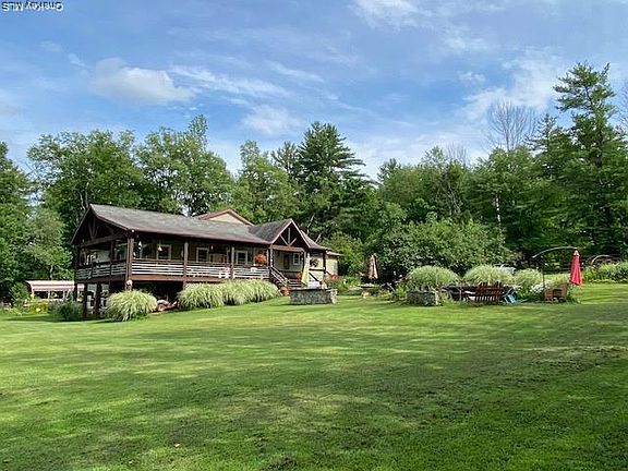 4th image of 315 Thompson Road