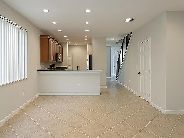 5140 NW 30th Ln — Photo 15