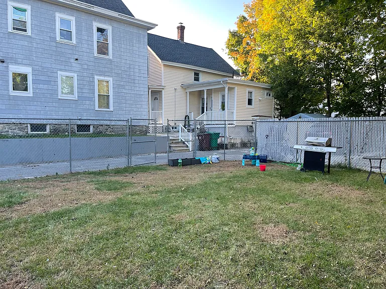 252 Methuen St #B — Photo 20