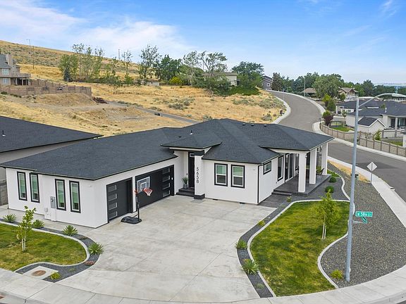 2nd image of 5658 S Newport Place Pr