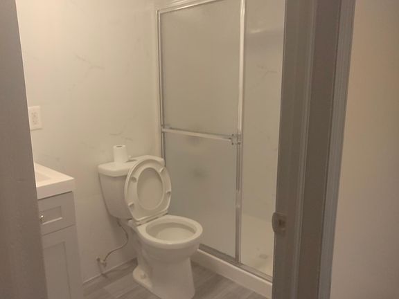 5th image of 683 Klondike Ave