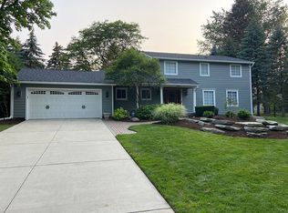 5595 Hunters Gate, Troy, MI 48098