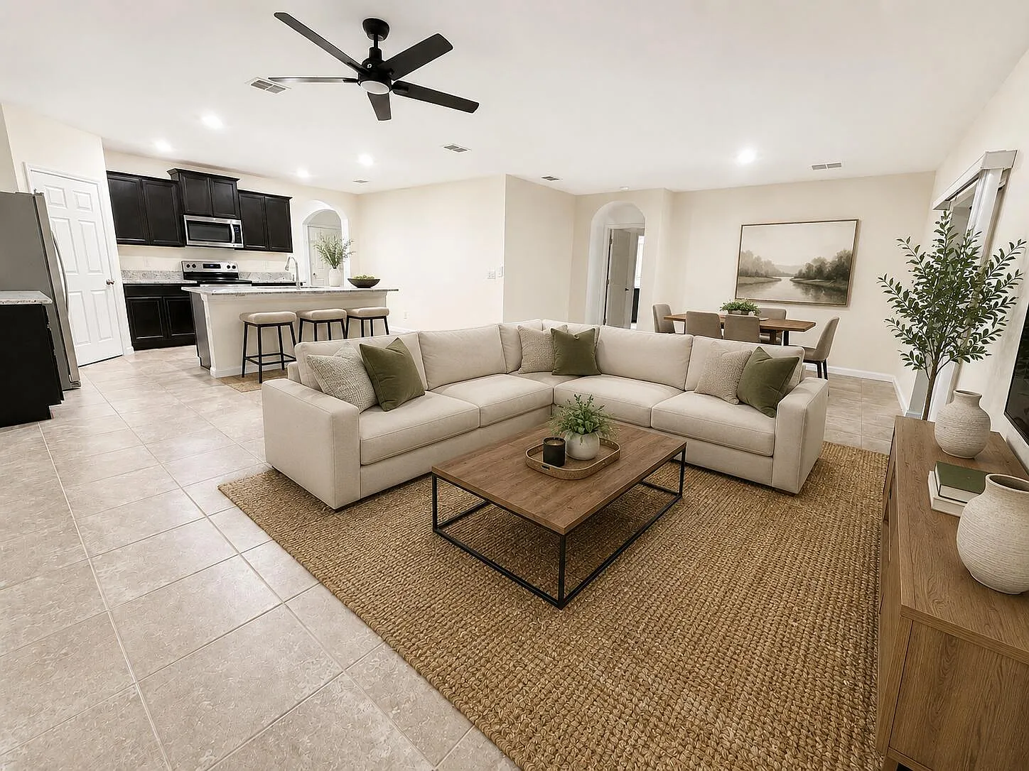 4 bed, 2.0 bath, 1915 sqft, $2,800 — Photo 4