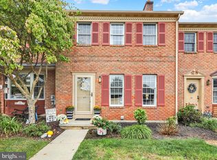 21 Warwick Ct, Reading, PA 19606