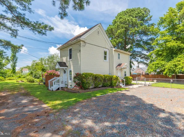 1 Myrtle Ln, Crisfield, MD 21817
