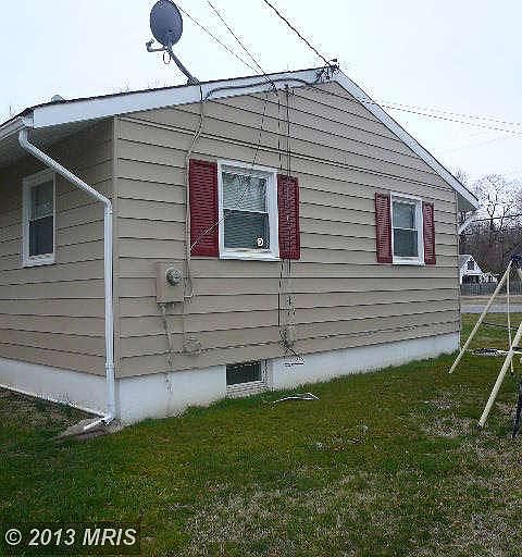 2nd image of 1400 Maple Ave