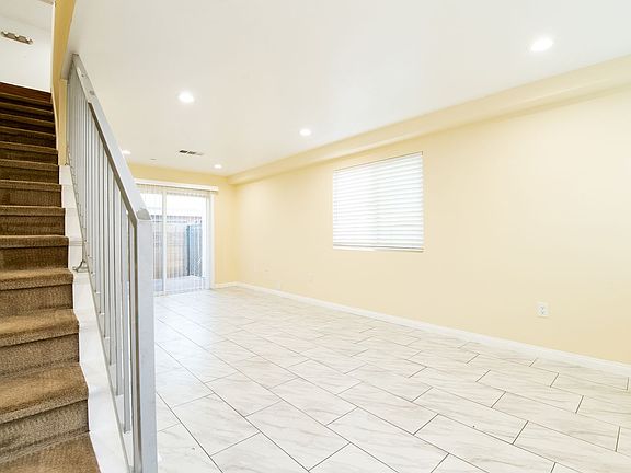 4th image of 15158-15160 S Orange Ave #15158-3