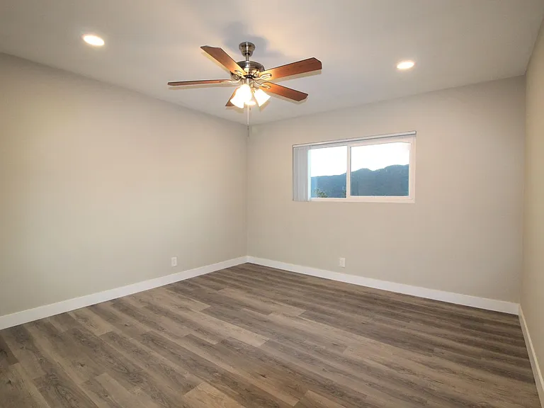FOOTHILL VILLAGE — Photo 95
