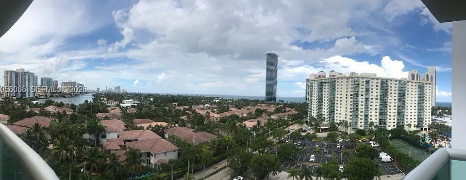 19380 Collins Ave #1018
