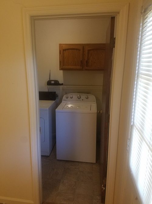2nd image of 101 Maplehill Dr APT 2