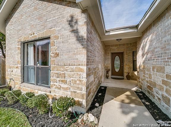 3rd image of 6103 Britania Ct