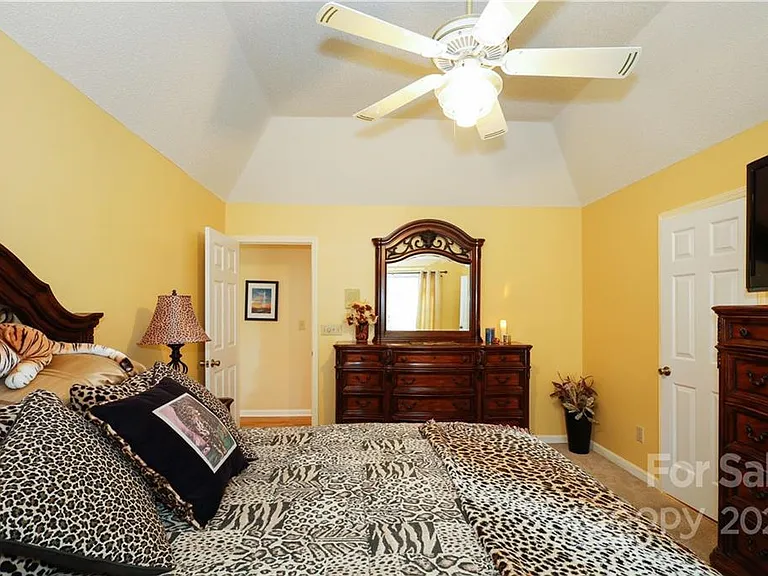 Master Bedroom has its own bathroom.