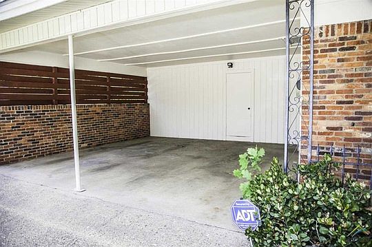 4th image of 2720 Brentwood Dr