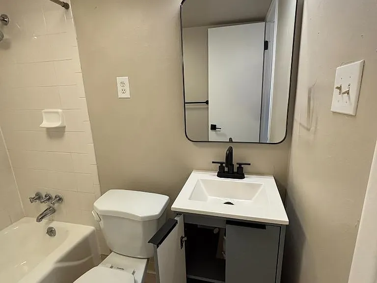 Unit Photo