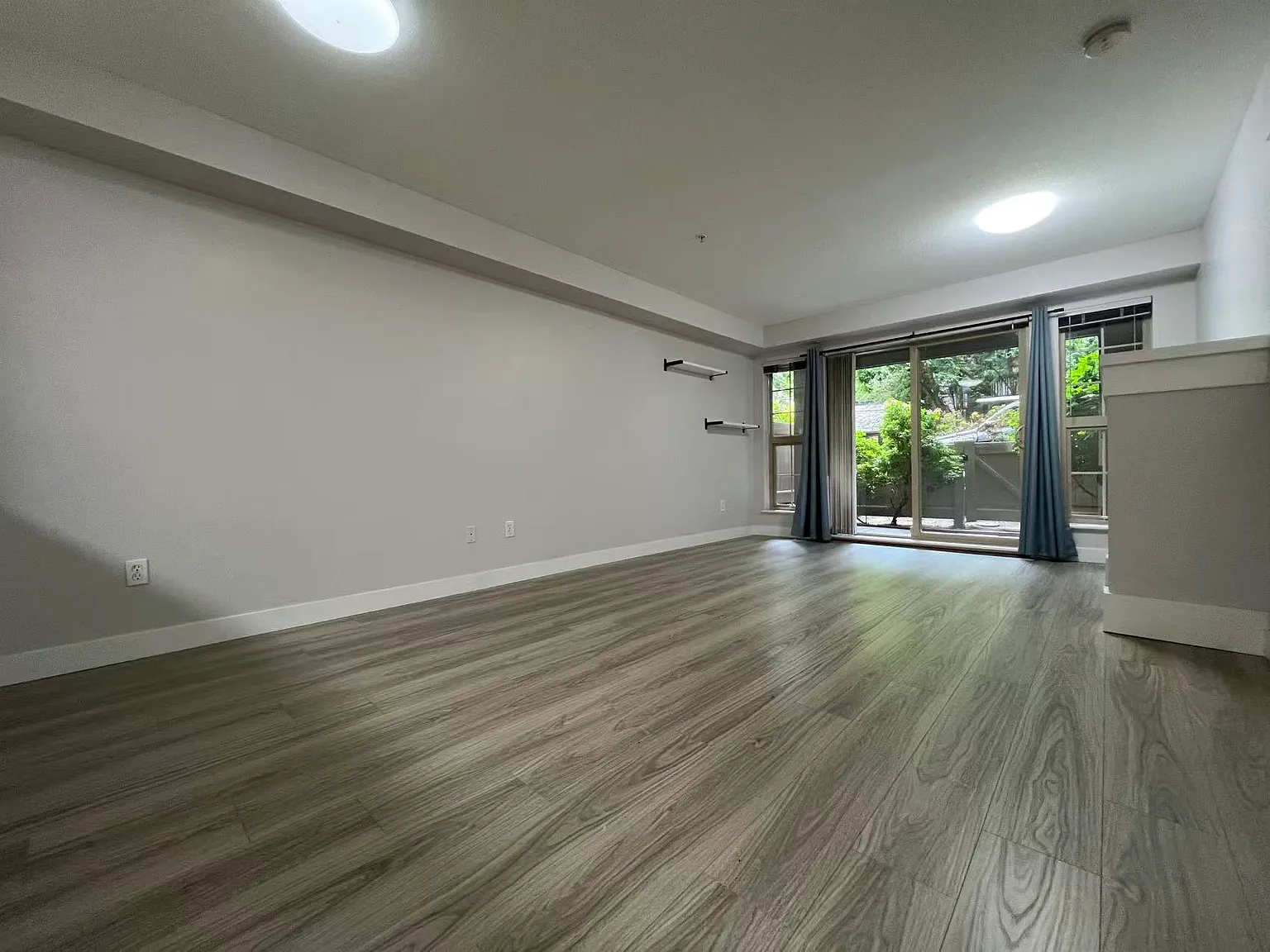 2 bed, 845 sqft, $2,300 — Photo 4