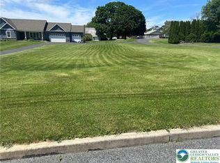 214 Wolf St, Bath, PA 18014