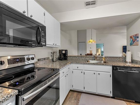 3rd image of 14840 Summerlin Woods Dr Unit 8