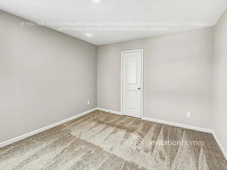 439 Vermeer Ct — Photo 18