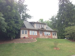 255 Fairway Dr, Asheville, NC 28805