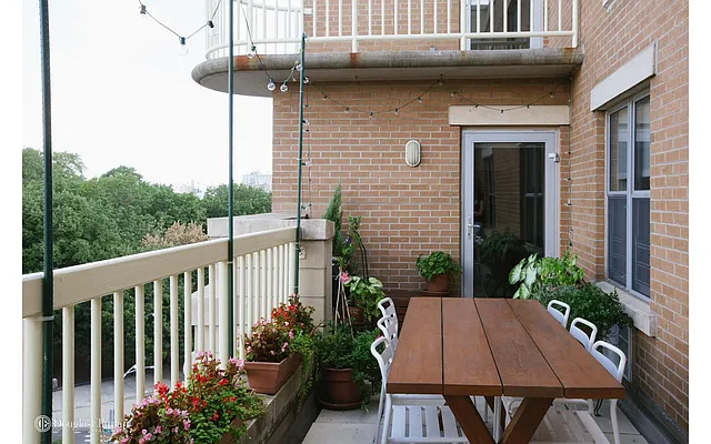 Sold by Douglas Elliman | media 12