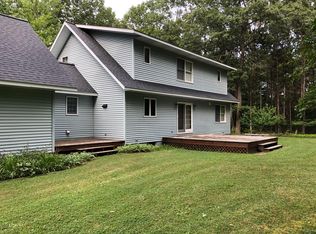 1047 Red Apple Rd, Manistee, MI 49660