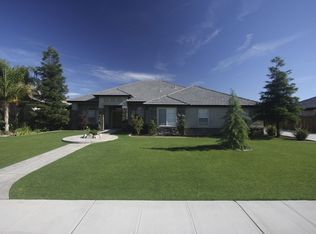 14729 Redwood Springs Dr, Bakersfield, CA
