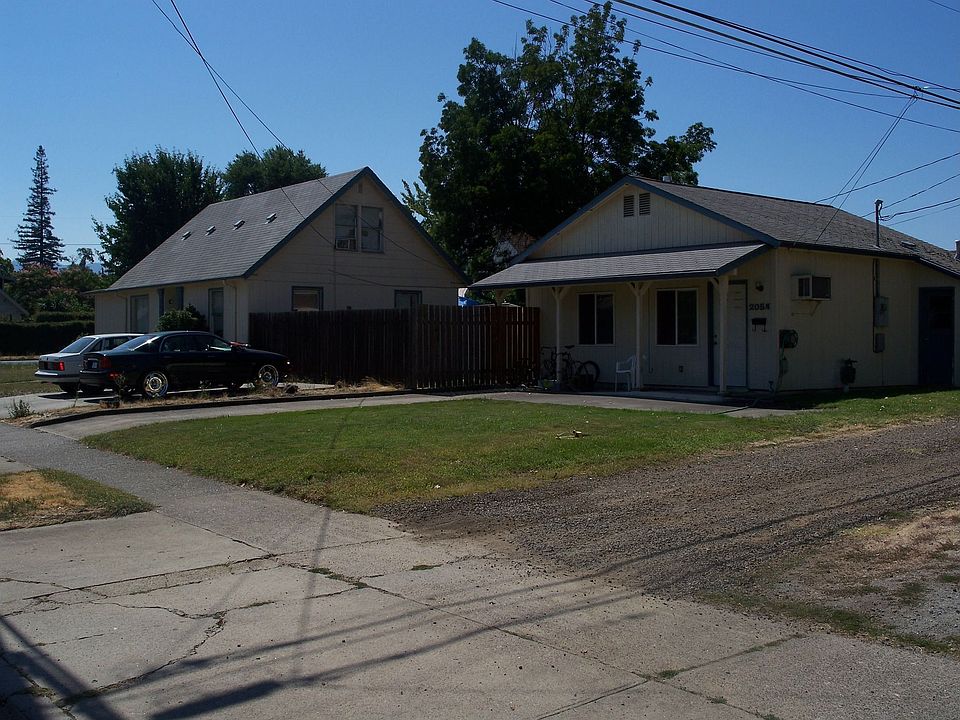2nd image of 205 Summit Ave