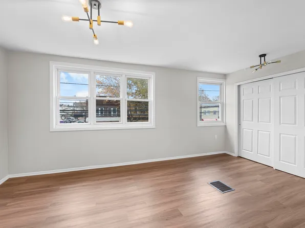 173 Mallory Avenue image 8 of 13