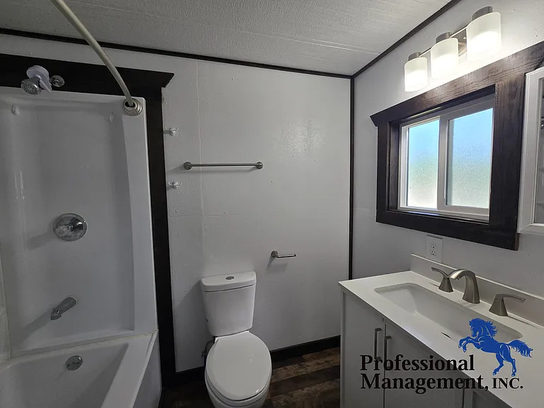 1620 Valley Dr — Photo 9