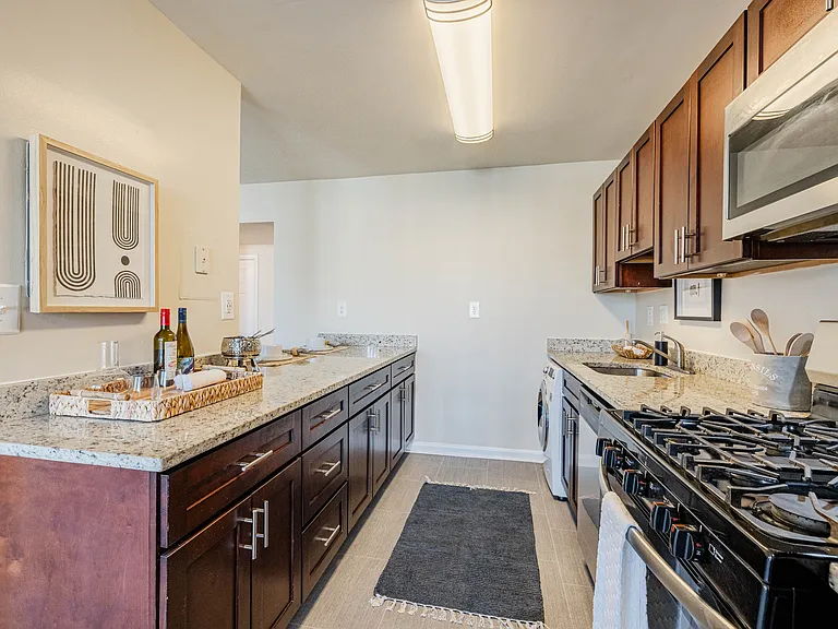 The Hanover Apartments — Photo 15