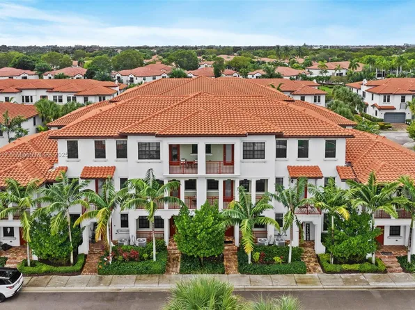 11668 SW 13th Ct, Pembroke Pines, FL 33025