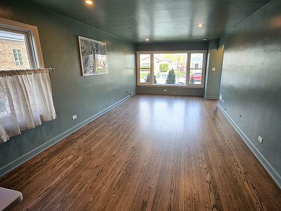 2nd image of 5508 N Newland Ave