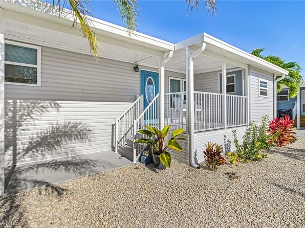 2961 Skipper Ln, Saint James City, FL 33956