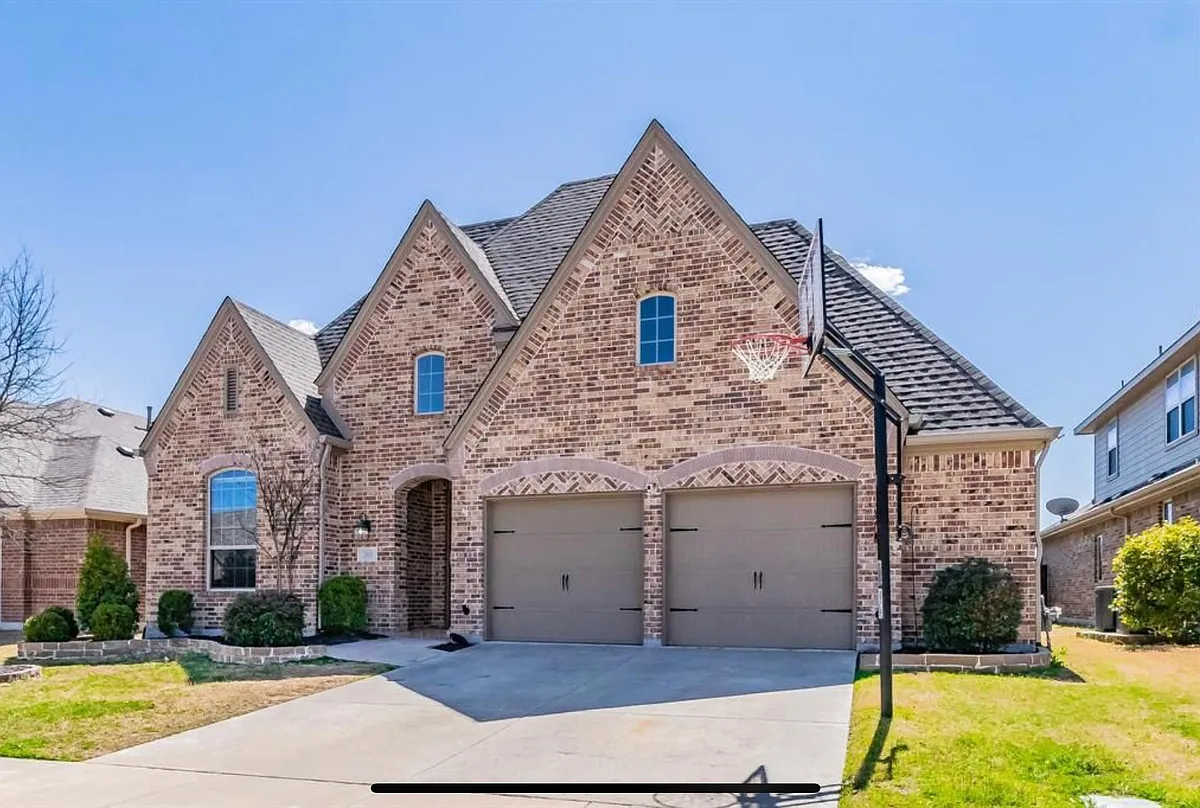 Building Photo - 2312 Independence Dr