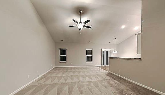 3rd image of 913 Hilphiger Ct