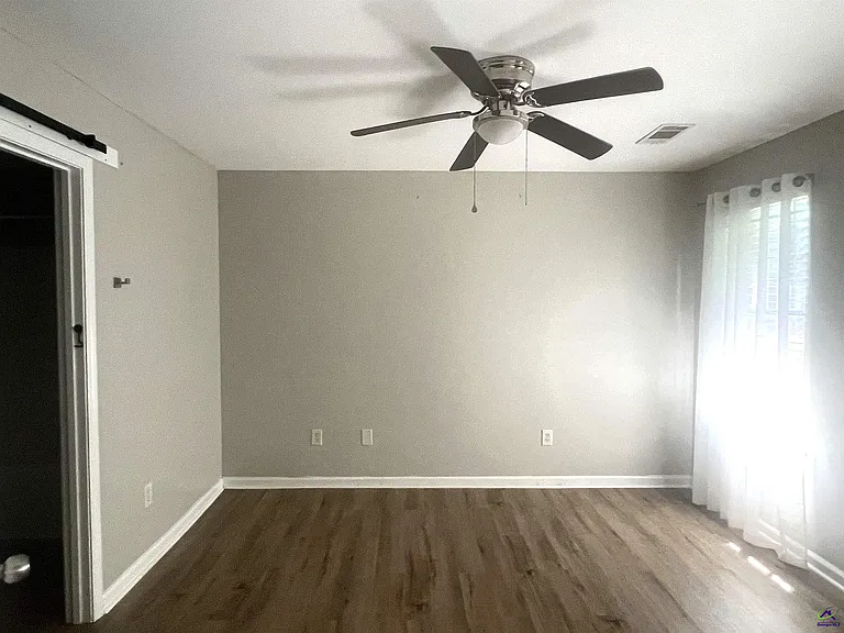 230 Katelyn Cir — Photo 10