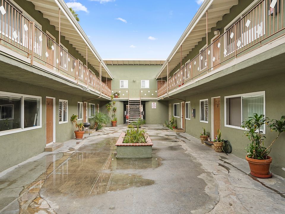 1st image of 765 Cerritos Ave #17