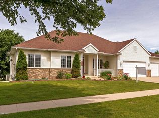 2967 Darcy Dr NE, Rochester, MN 55906