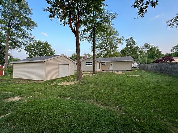 2nd image of 1430 Frederick Ct