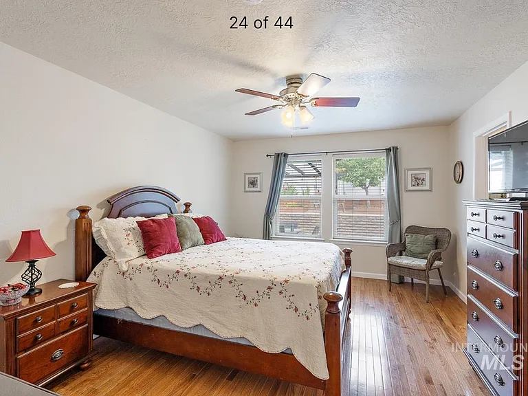 4360 Alderstone St — Photo 6