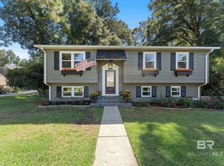 698 Cedar Ave, Fairhope, AL 36532