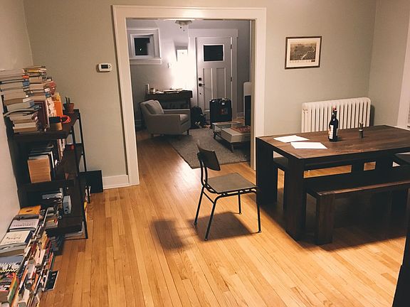 1st Floor Middle Room