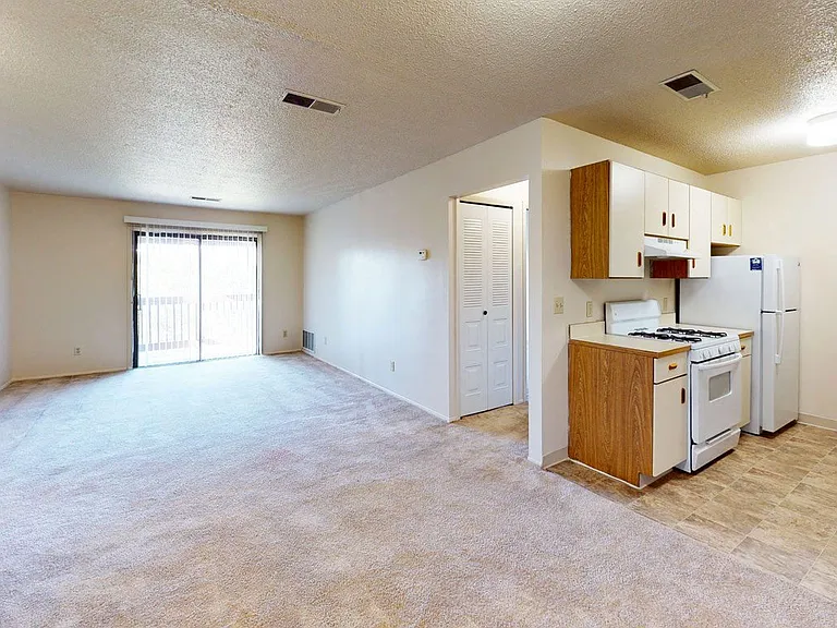 Trappers Cove Apartments — Photo 81