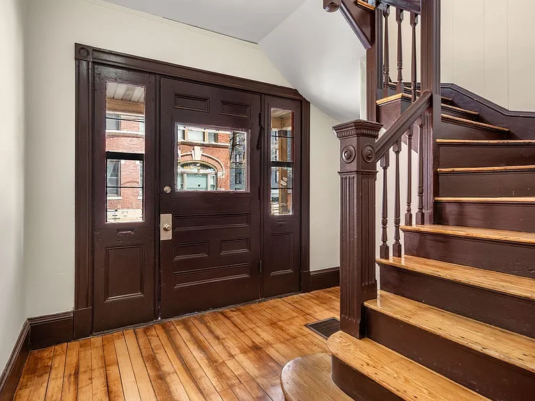 10 Royal St #1 — Photo 12