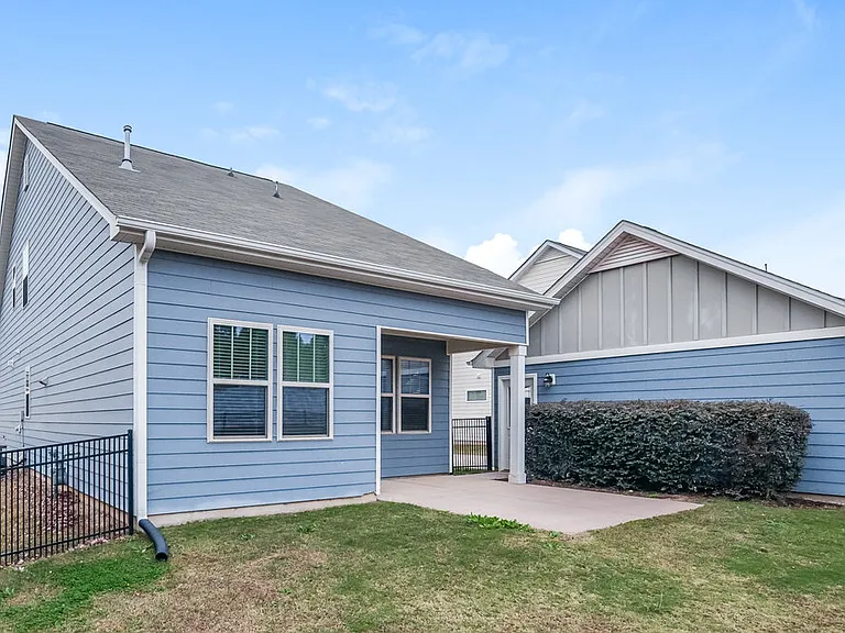 108 Heathwood Dr — Photo 17