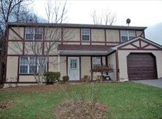 2543 Valley Dr, Lancaster, PA