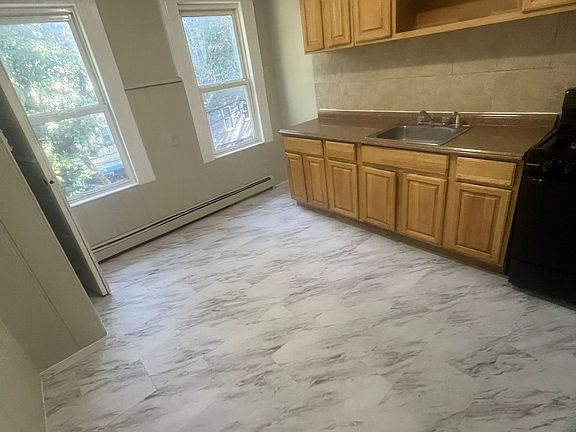 2nd image of 122 N 18th St APT 1