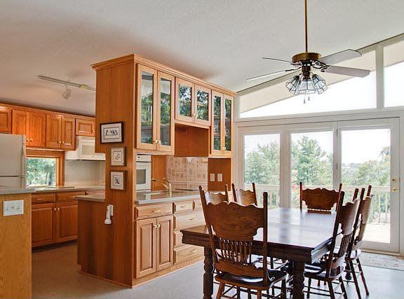 2nd image of 3206 Clement Dr