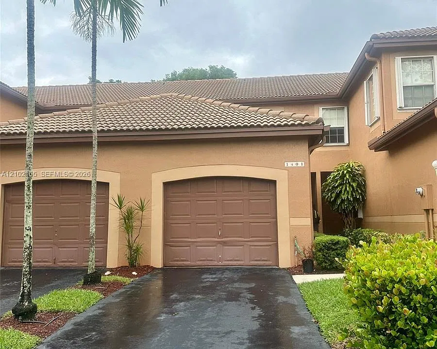 1401 Veracruz Ln